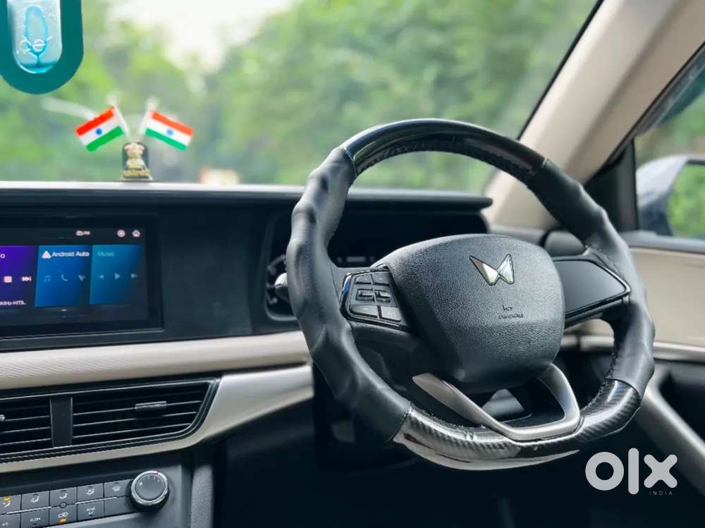 Mahindra Xuv700, 2025, Petrol