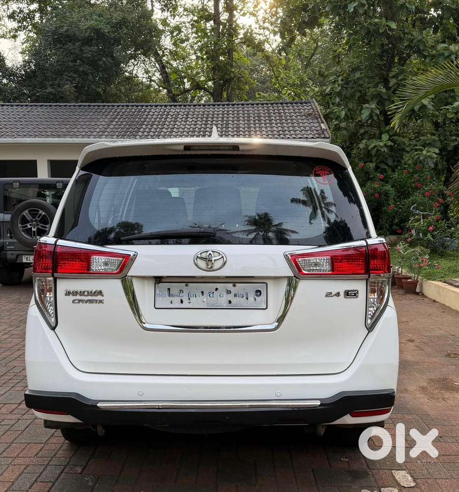 Toyota Innova Crysta 2017 Diesel Well Maintained