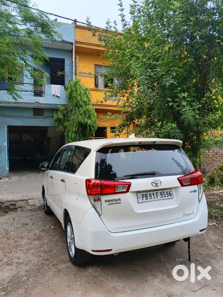 Toyota Innova Crysta 2019