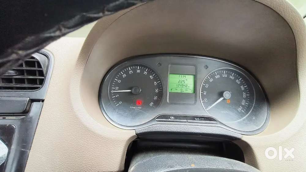 Skoda Rapid 1.6 Ambition Plus 2012 Diesel Manual