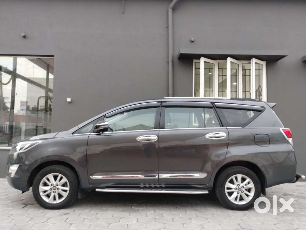 Toyota Innova Crysta 2018 Diesel 135000 Km Driven