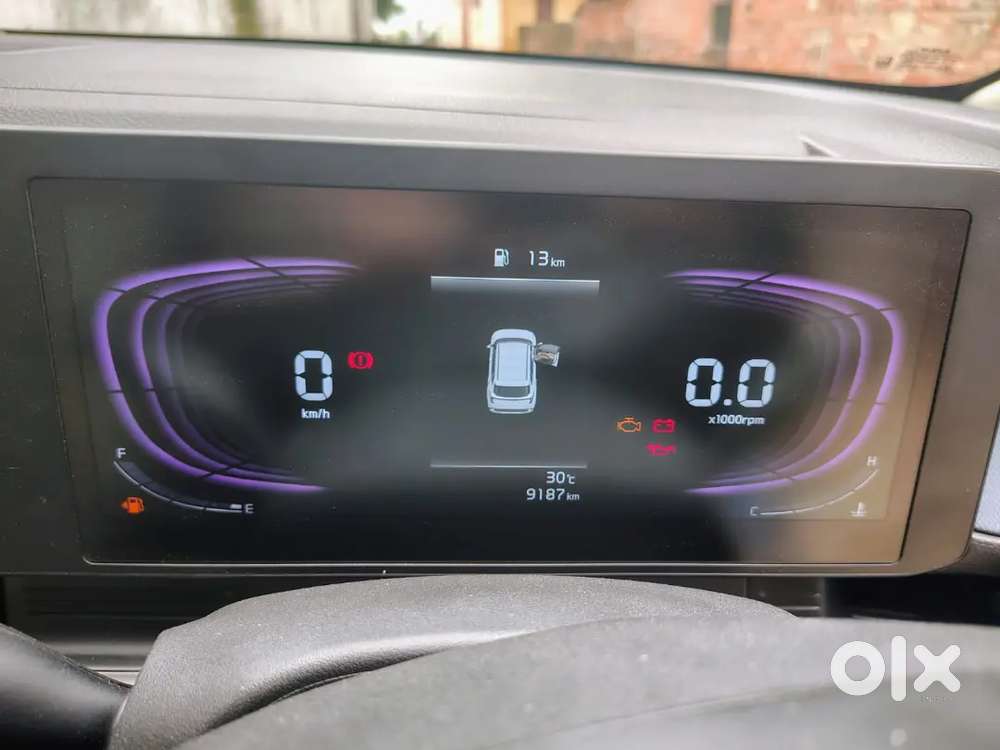 Kia Carens Clavis 2025 Petrol Manual 7-seater