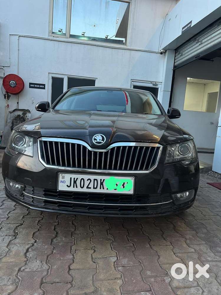 Skoda Superb 2015 Petrol Well Maintained