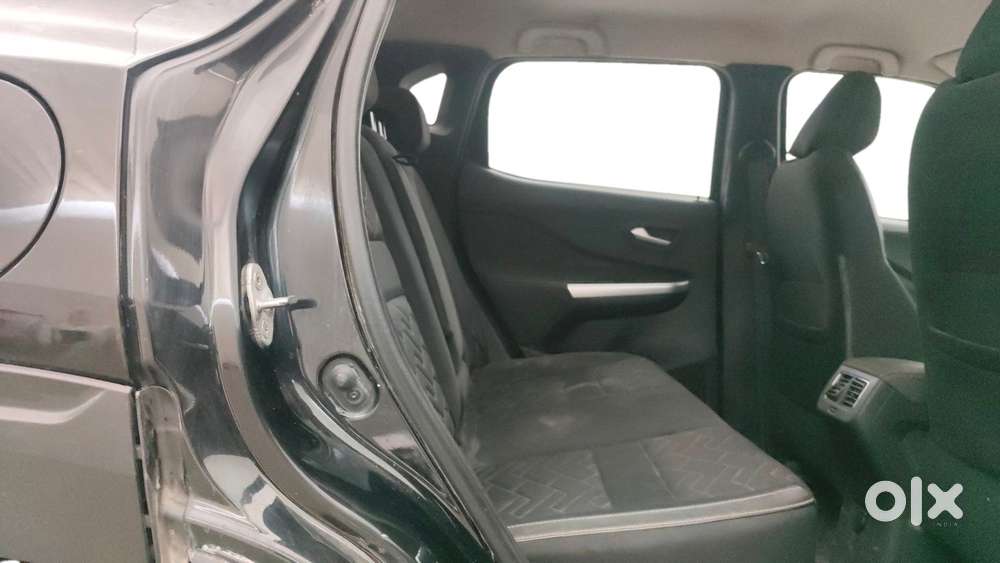 Nissan Magnite 1.0 Xv Premium, 2021, Petrol