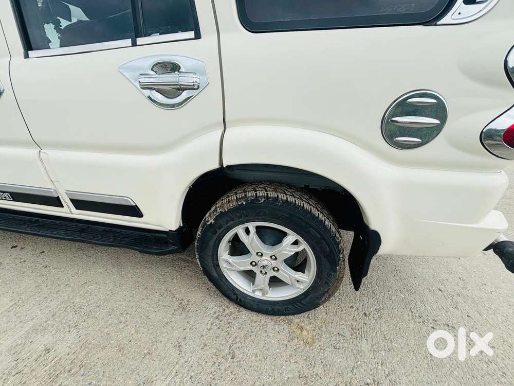 Mahindra Scorpio S6, 2017, Diesel
