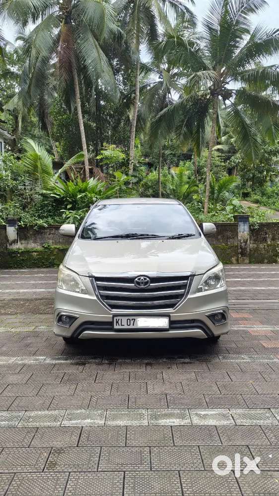 Toyota Innova 2014 Diesel Well Maintained