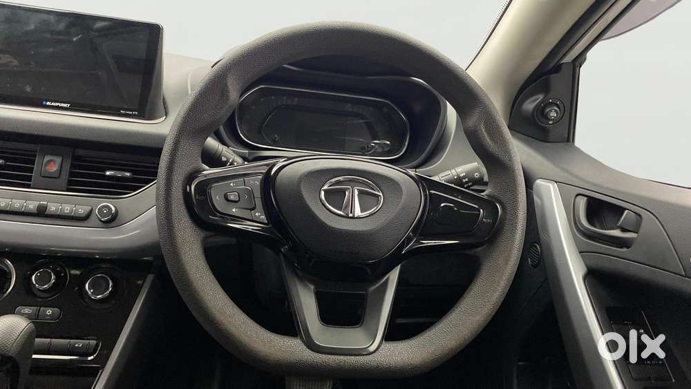 Tata Nexon 1.5 Revotorq Xma Amt (s), 2021, Petrol