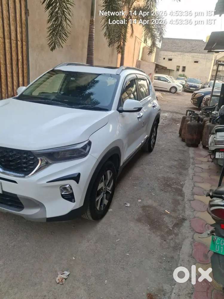 Both Keys 
Sunroof 
Pushbutton 
Alloywheel 
No. Exidental 
No. वर्क.