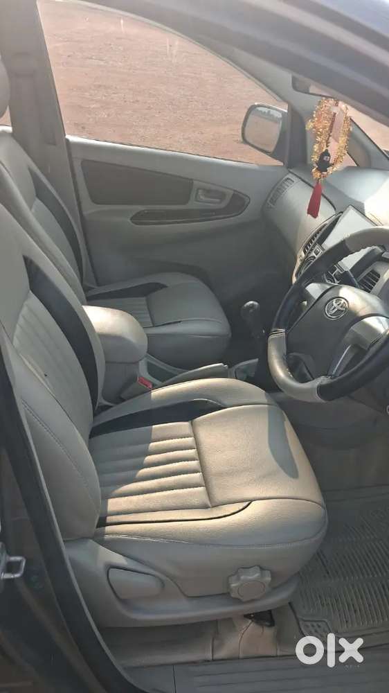 Toyota Innova 2014 Diesel 166000 Km Driven