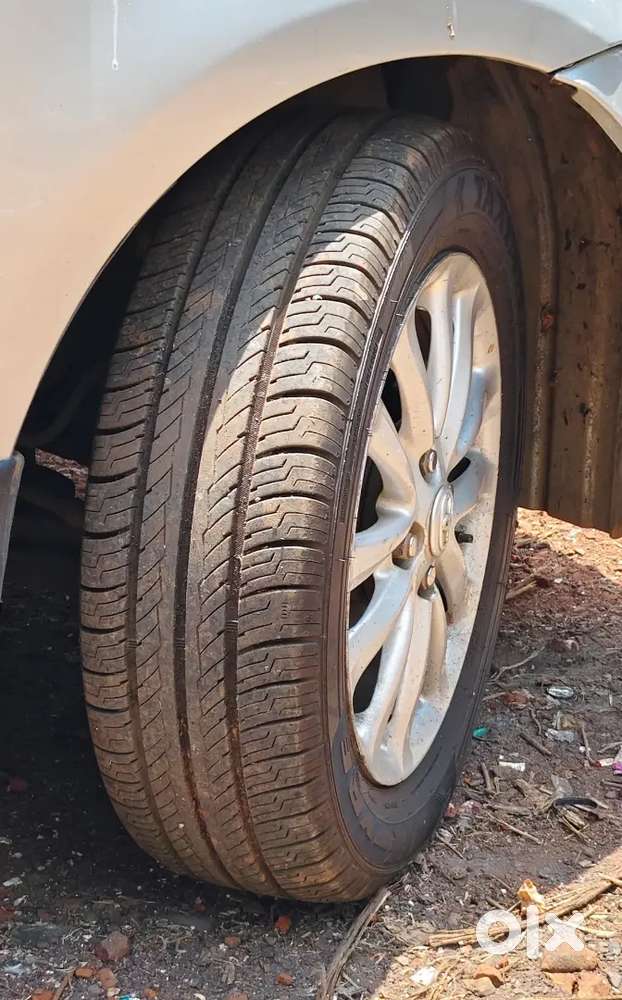 Toyota Etios (petrol)2011