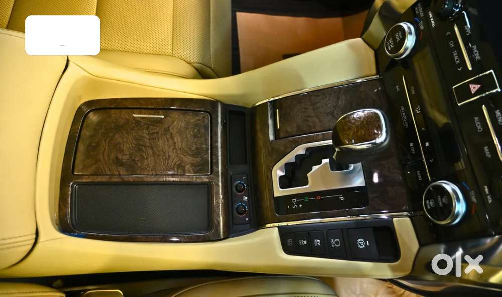 Toyota Vellfire, 2023, Petrol