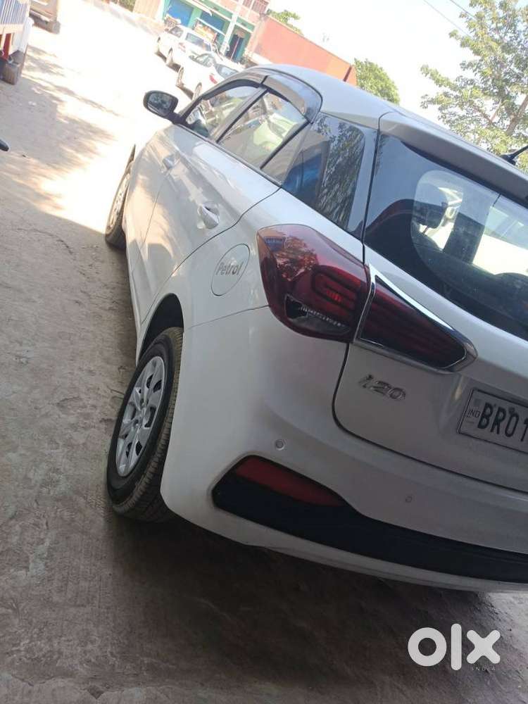 Hyundai I20 Sportz 1.2 Bs-iv, 2019, Petrol