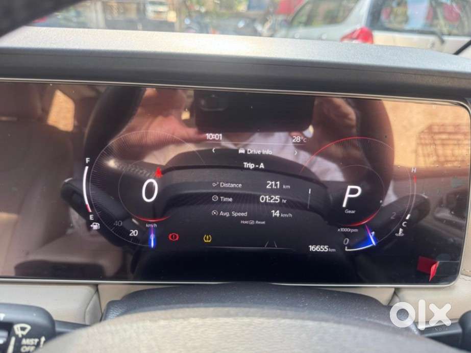 Mahindra Xuv700 2.2 Ax 7 Diesel At Luxury Pack Str, 2022, Diesel