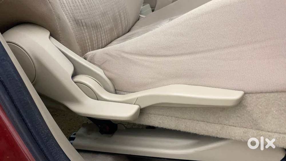 Maruti Suzuki Swift Dzire Amt Vxi, 2018, Petrol