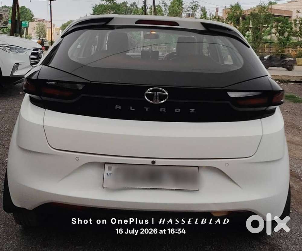Tata Altroz 1.2 Xe, 2020, Petrol