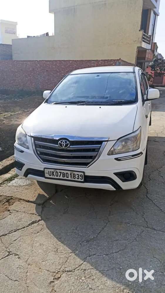 Toyota Innova 2016
