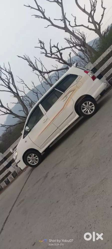 Toyota Innova 2015 Diesel 140000 Km Driven
