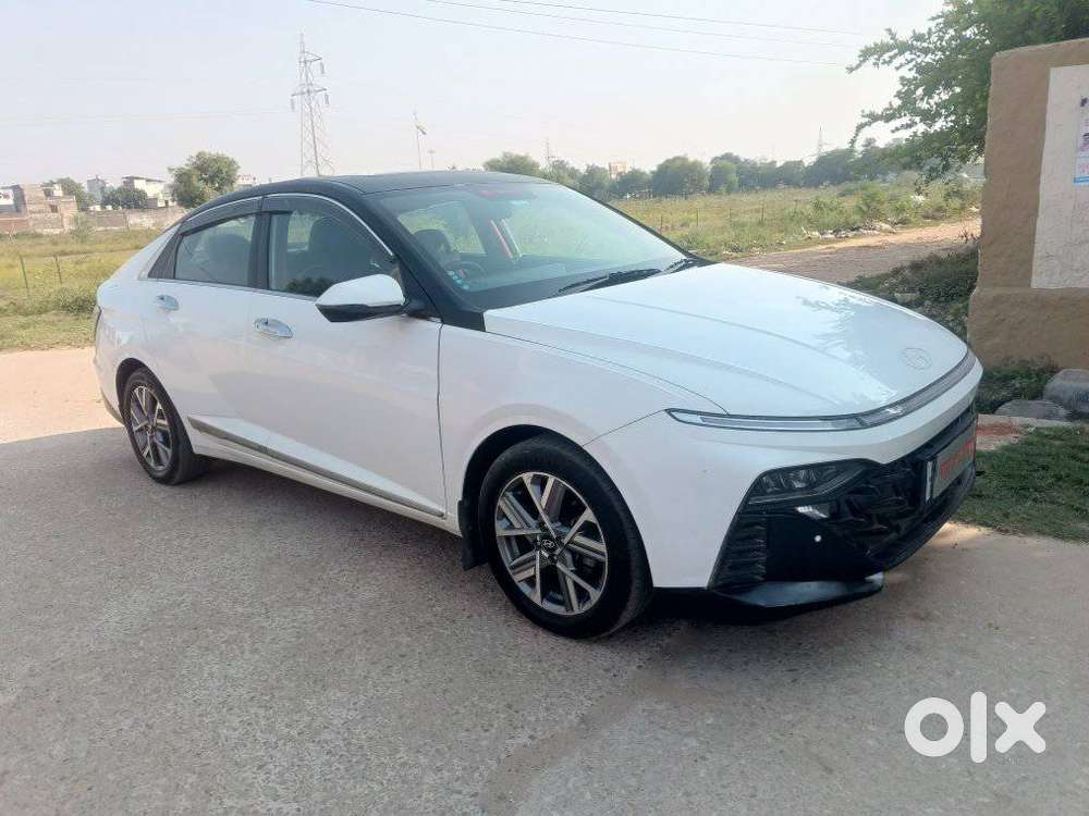 Hyundai Verna Sx 1.5 Petrol Ivt, 2023, Petrol
