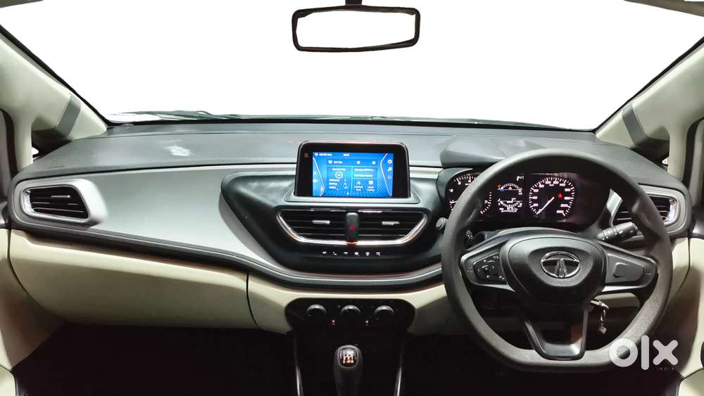Tata Altroz 1.2 Xm Plus, 2021, Petrol