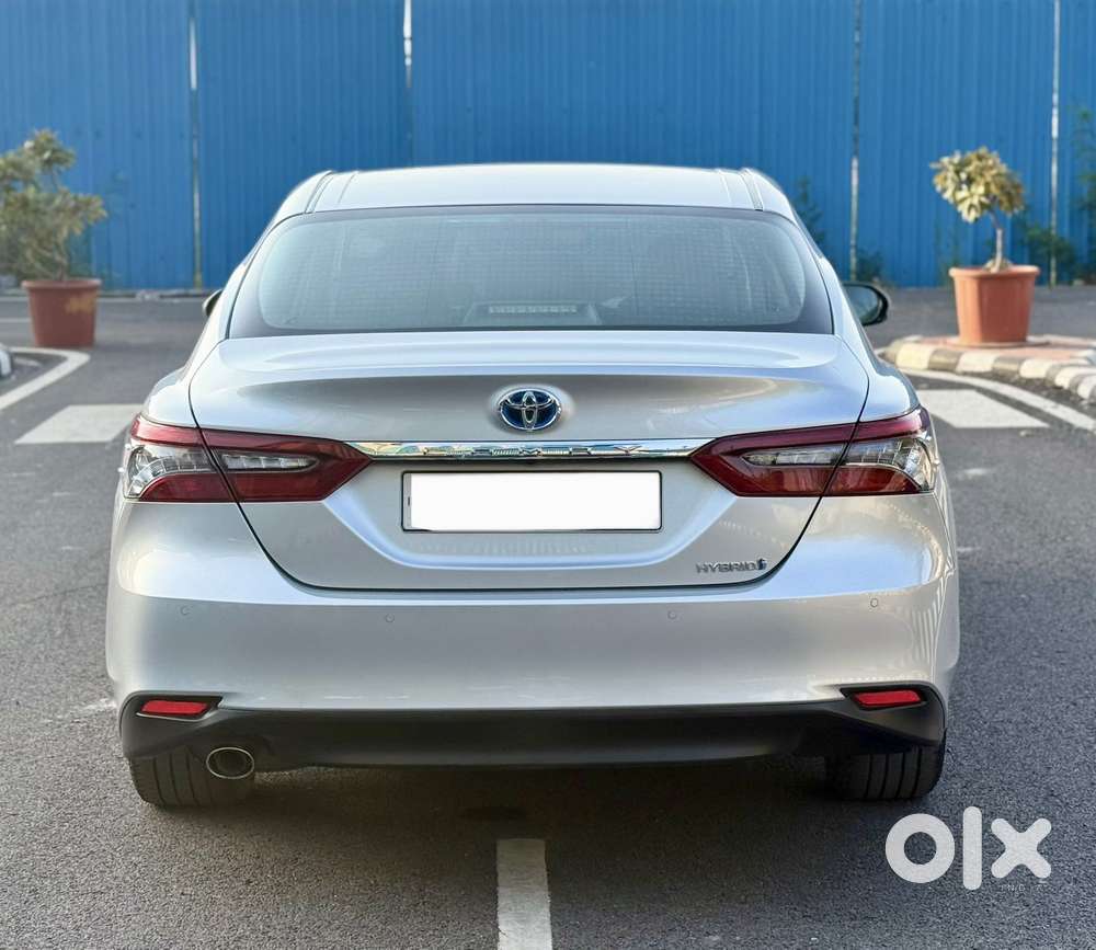Toyota Camry Hybrid, 2022, Cng & Hybrids