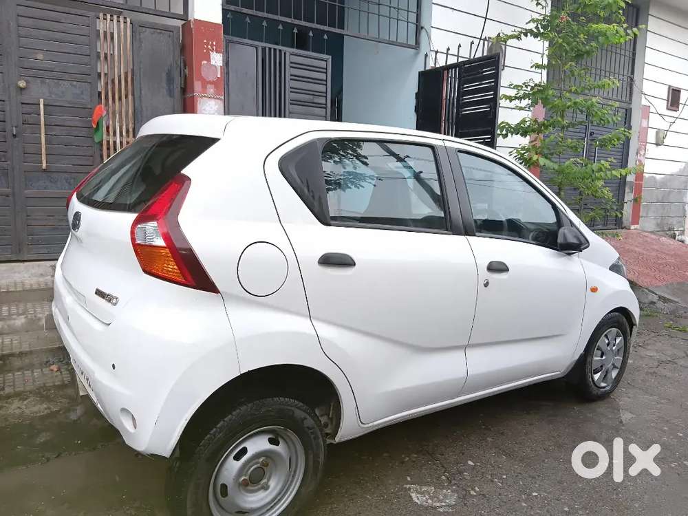 Almost Unused  ,16731 Km,98%टायर,26 Km/लीटर,doctor's Datson Redigo Car