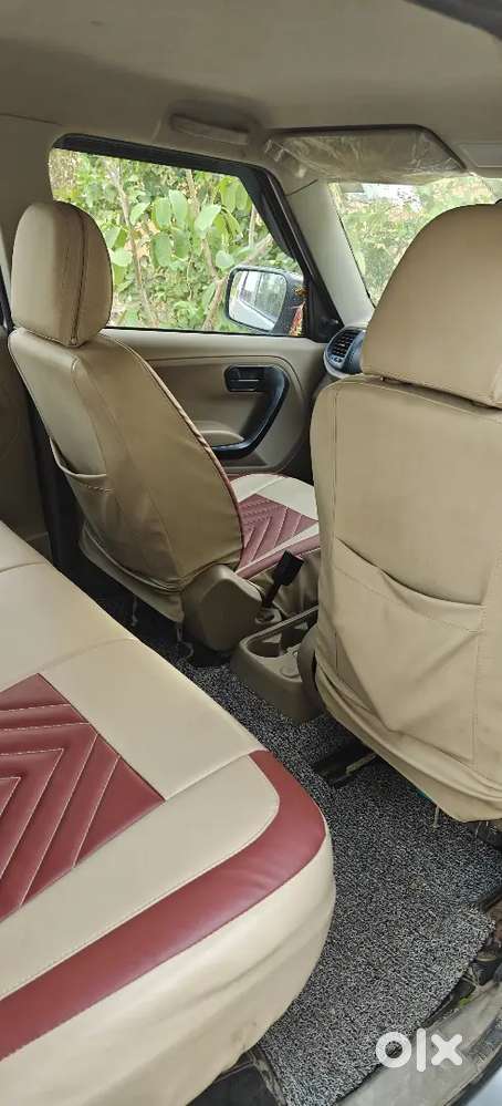 Mahindra Tuv 300 Plus 2017