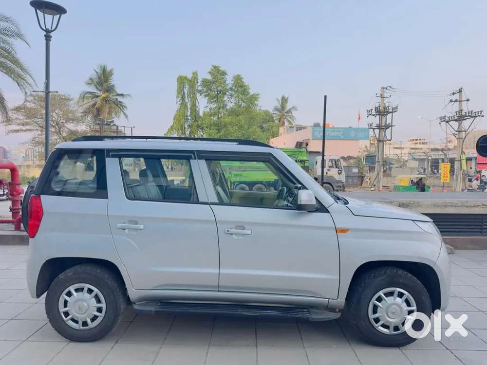 Mahindra Tuv300 T6 ( Diesel) Mt