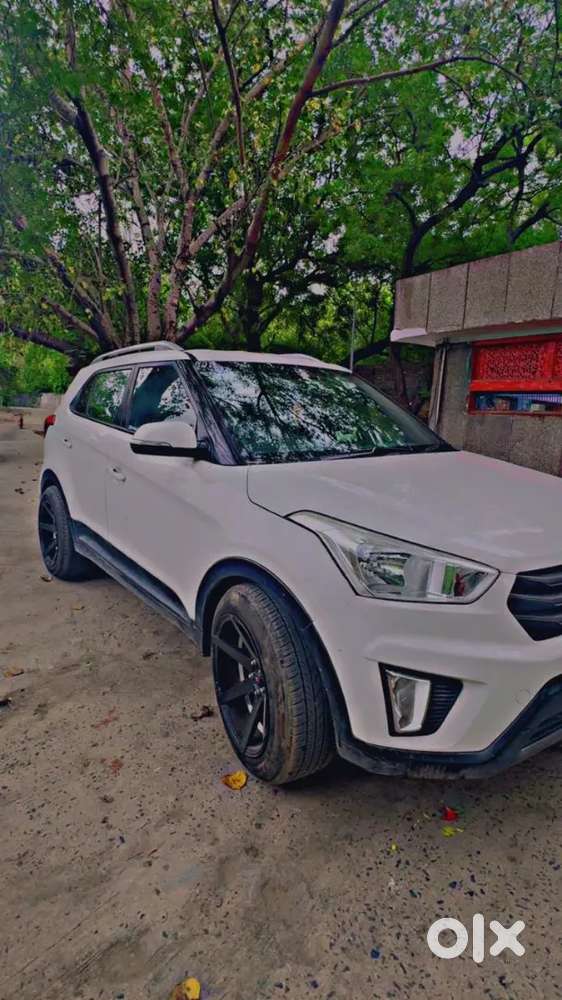 Hyundai Creta Petrol 2016 Year With 18 Inche Alloy Wheels And Power Bo