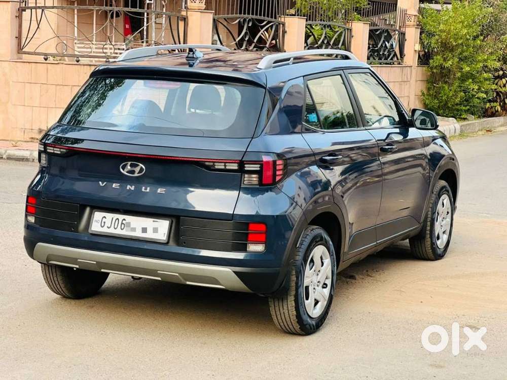 Hyundai Venue 1.2 S (o), 2022, Petrol