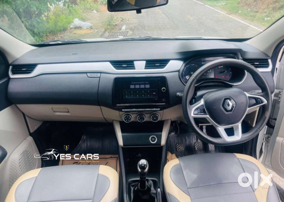 Renault Triber Rxt, 2023, Petrol