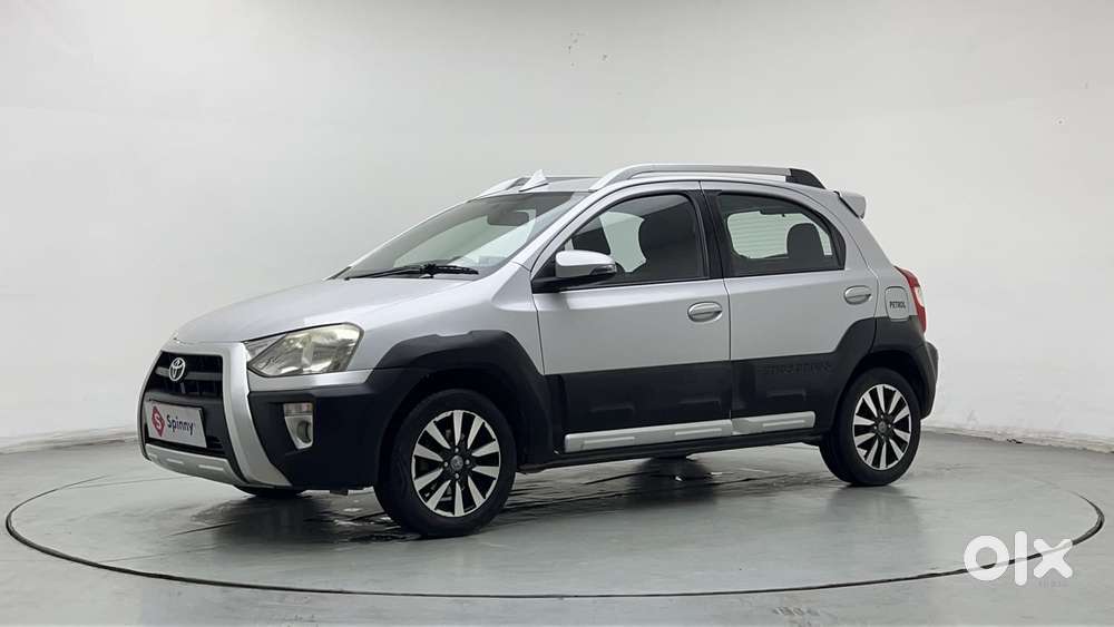 Toyota Etios Cross 1.2l G, 2016, Petrol