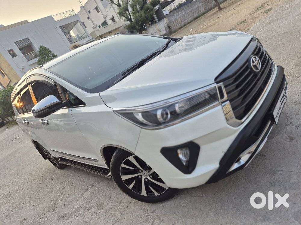 Toyota Innova Crysta