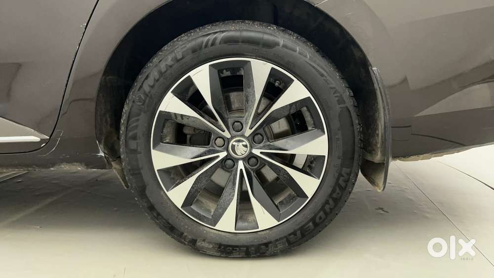 Skoda Superb Lk 1.8 Tsi At, 2020, Petrol