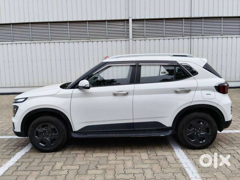 Hyundai Venue S Plus Mt 1.2 Kappa, 2024, Petrol