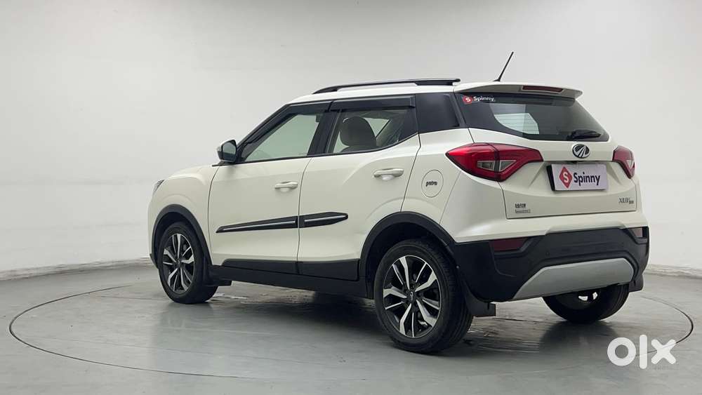 Mahindra Xuv300 1.2 W8 (o) Amt Petrol, 2022, Petrol