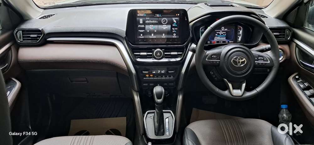 Toyota Urban Cruiser Hyryder 1.5 V Hybrid, 2024, Petrol