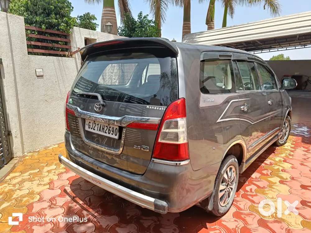 Toyota Innova 2013 Diesel Manual, 100km Driven