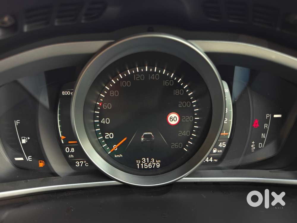Volvo V40 Cross Country D3, 2018, Diesel