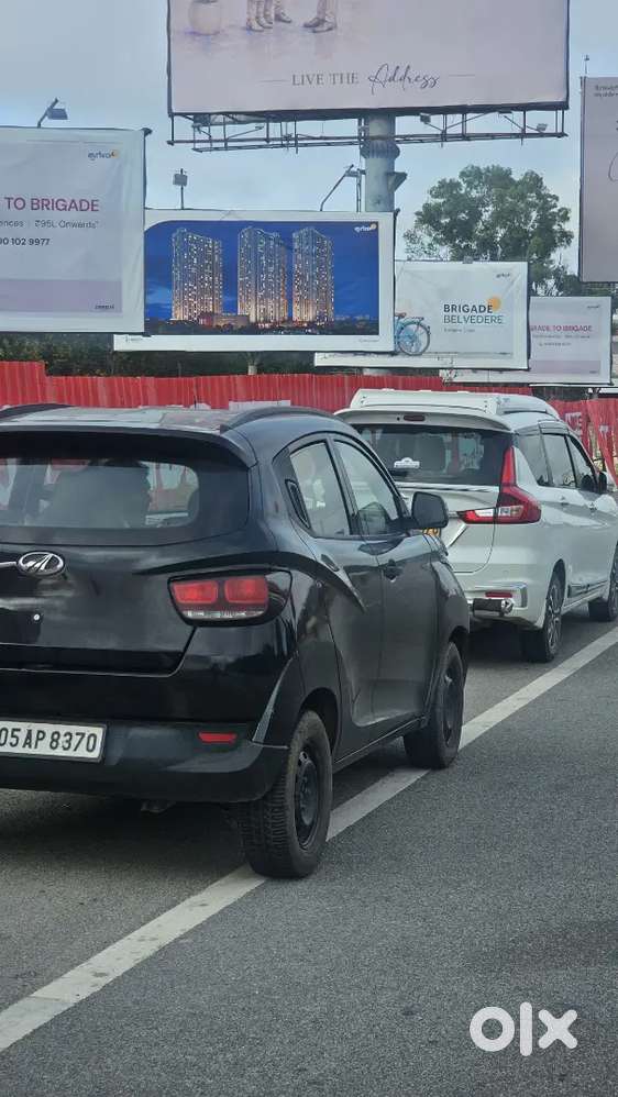 Mahindra Kuv 100 2017