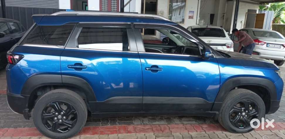 Maruti Suzuki Brezza 1.5 Zxi At Smart Hybrid, 2022, Petrol