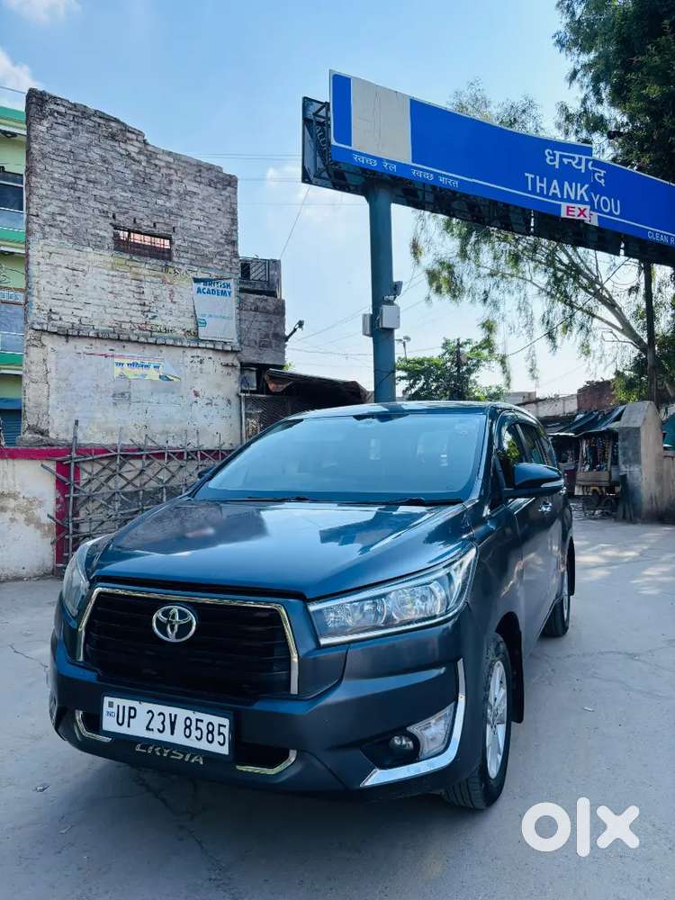 Toyota Innova Crysta 2.4 V Diesel 2017