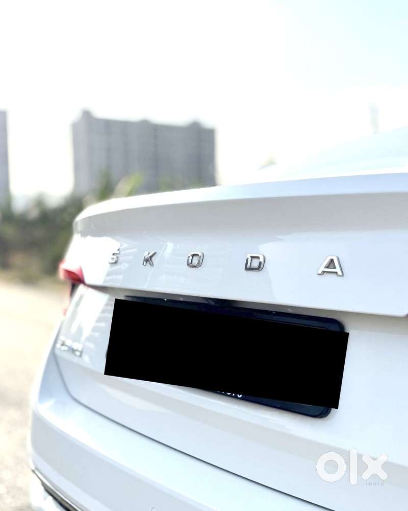 Skoda Slavia 1.0 Tsi Style At, 2024, Petrol