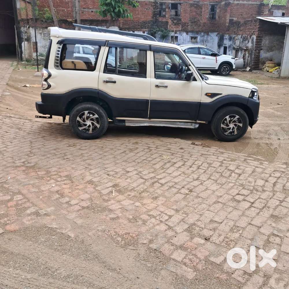 Mahindra Scorpio 2016 Diesel Well Maintained
