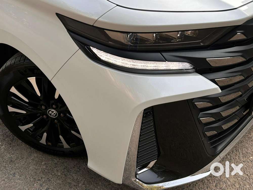 Toyota Vellfire Vip – Executive Lounge, 2024, Petrol
