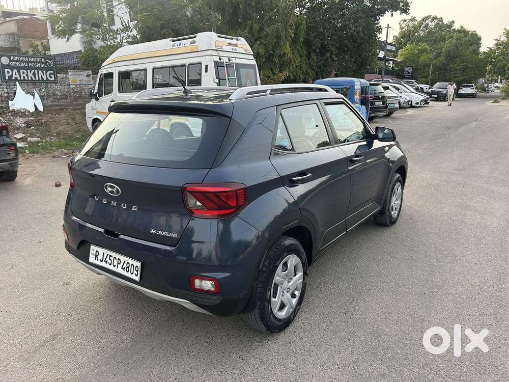 Hyundai Venue S 1.2 Petrol, 2021, Petrol