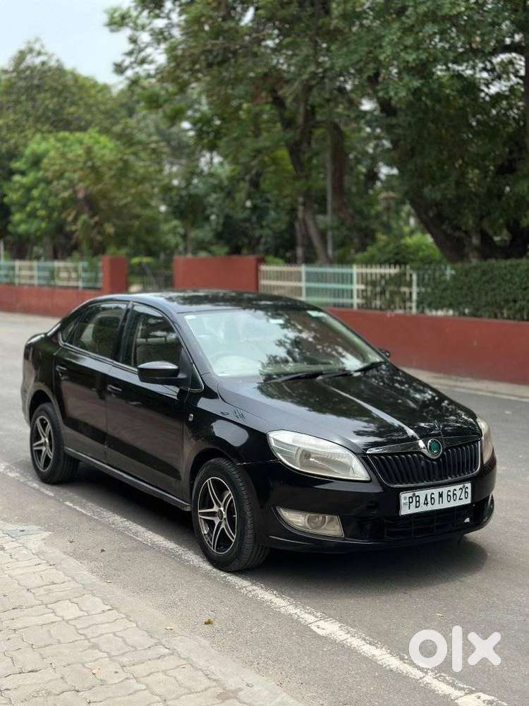 Skoda Rapid 1.6 Mpi Ambition With Alloy Wheel, 2014, Diesel