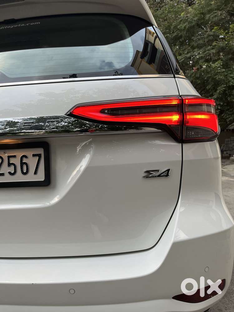 Toyota Fortuner Sigma 4 At Diesel, 2023