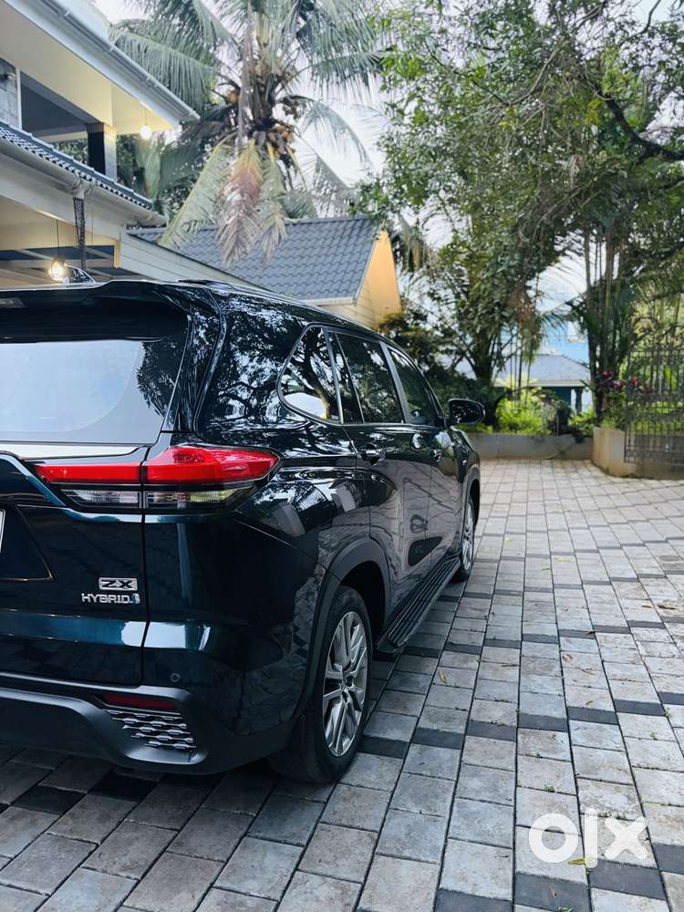 Toyota Innova Hycross 2.0 Zx (o) Hybrid 7 Str, 2023, Electric