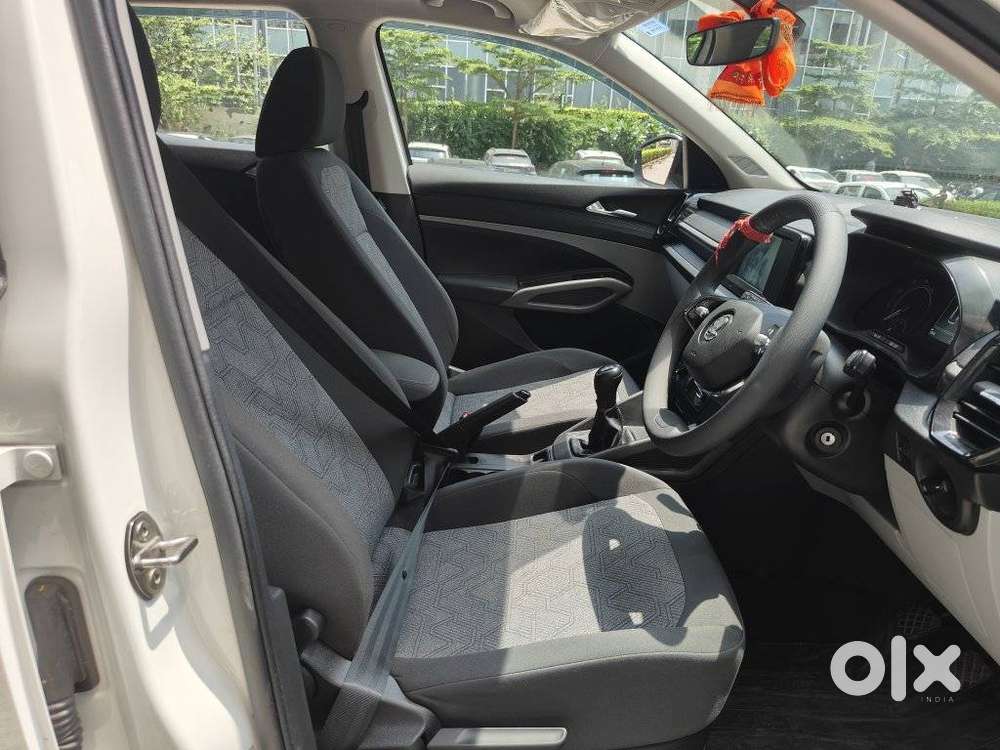 Skoda Kylaq Signature, 2026, Petrol