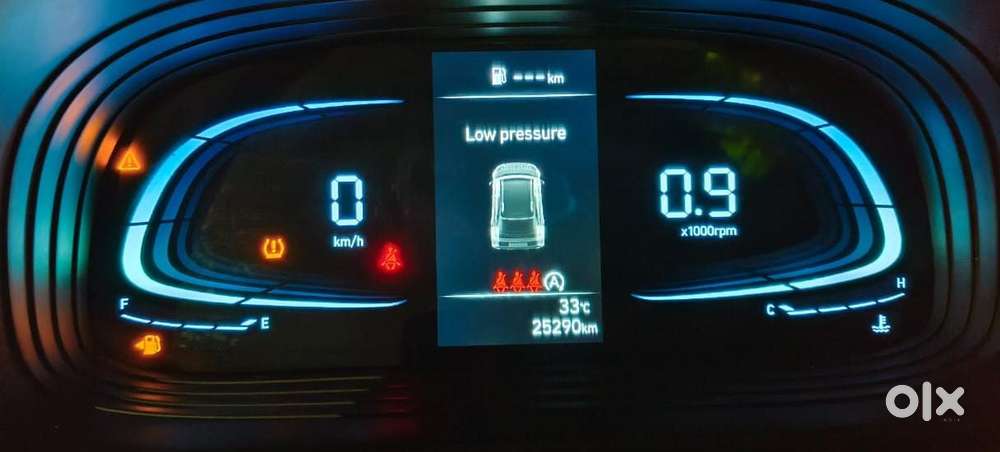 Hyundai Venue Sx Mt, 2023, Petrol